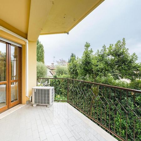 Апартаменты Residenza Al Vittoriale - By Host4U Гардоне Ривьера Экстерьер фото