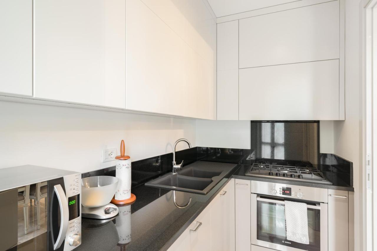 Апартаменты Residenza Al Vittoriale - By Host4U Гардоне Ривьера Экстерьер фото