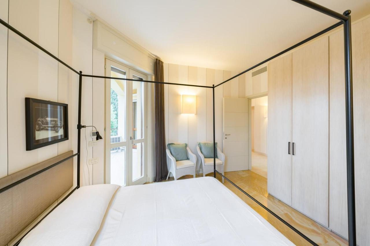 Апартаменты Residenza Al Vittoriale - By Host4U Гардоне Ривьера Экстерьер фото