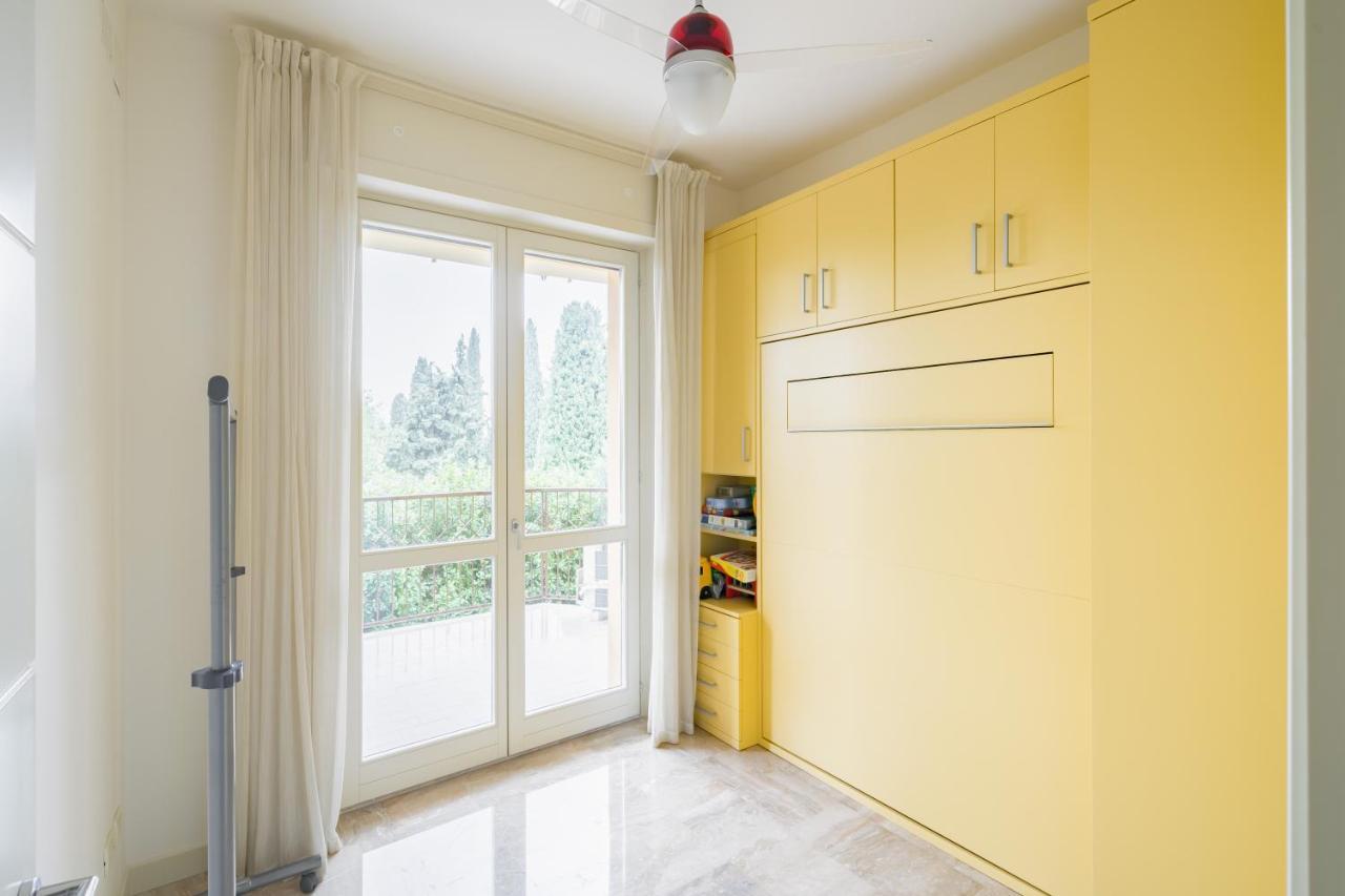 Апартаменты Residenza Al Vittoriale - By Host4U Гардоне Ривьера Экстерьер фото